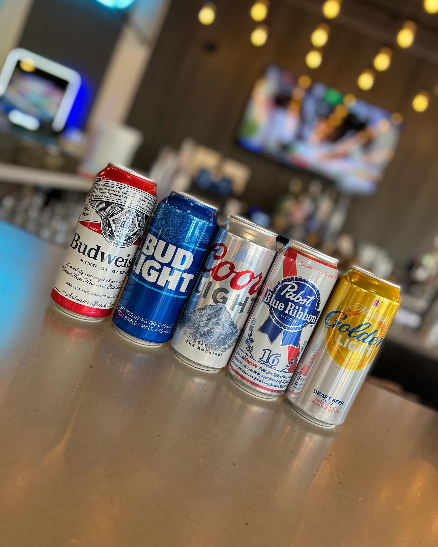 Our NFL game day special is back tonight from 5pm-9pm! Enjoy a 16oz Domestic can for $3.25, a Bloody Mary for $4.50, Chips ‘N’ Dip for $7, Cheese Curds for $7, and Cauliflower Poppers for $7!